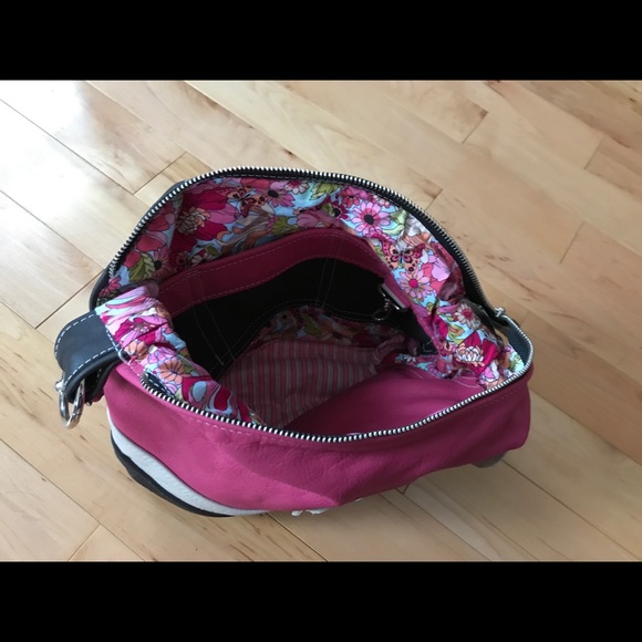 Chicks and Girlies leather purse - Picture 2 of 2